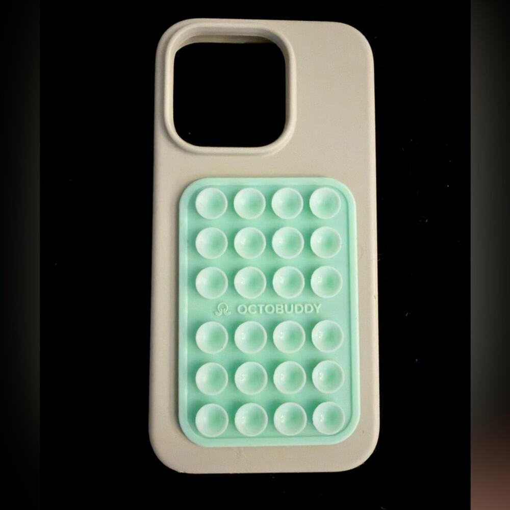 elago sage green silicone liquid w Octobuddy Suction cup mount iphone 15 pro